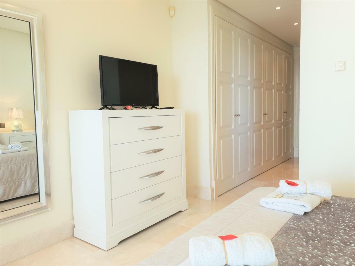 Luxury Apartment Frontal To The Sea In Estepona Doncella Beach Buitenkant foto